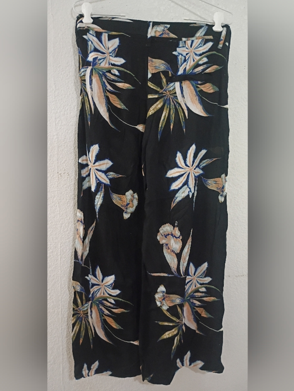 Roxy Waterfall Light Culottes - Picture 2 of 9